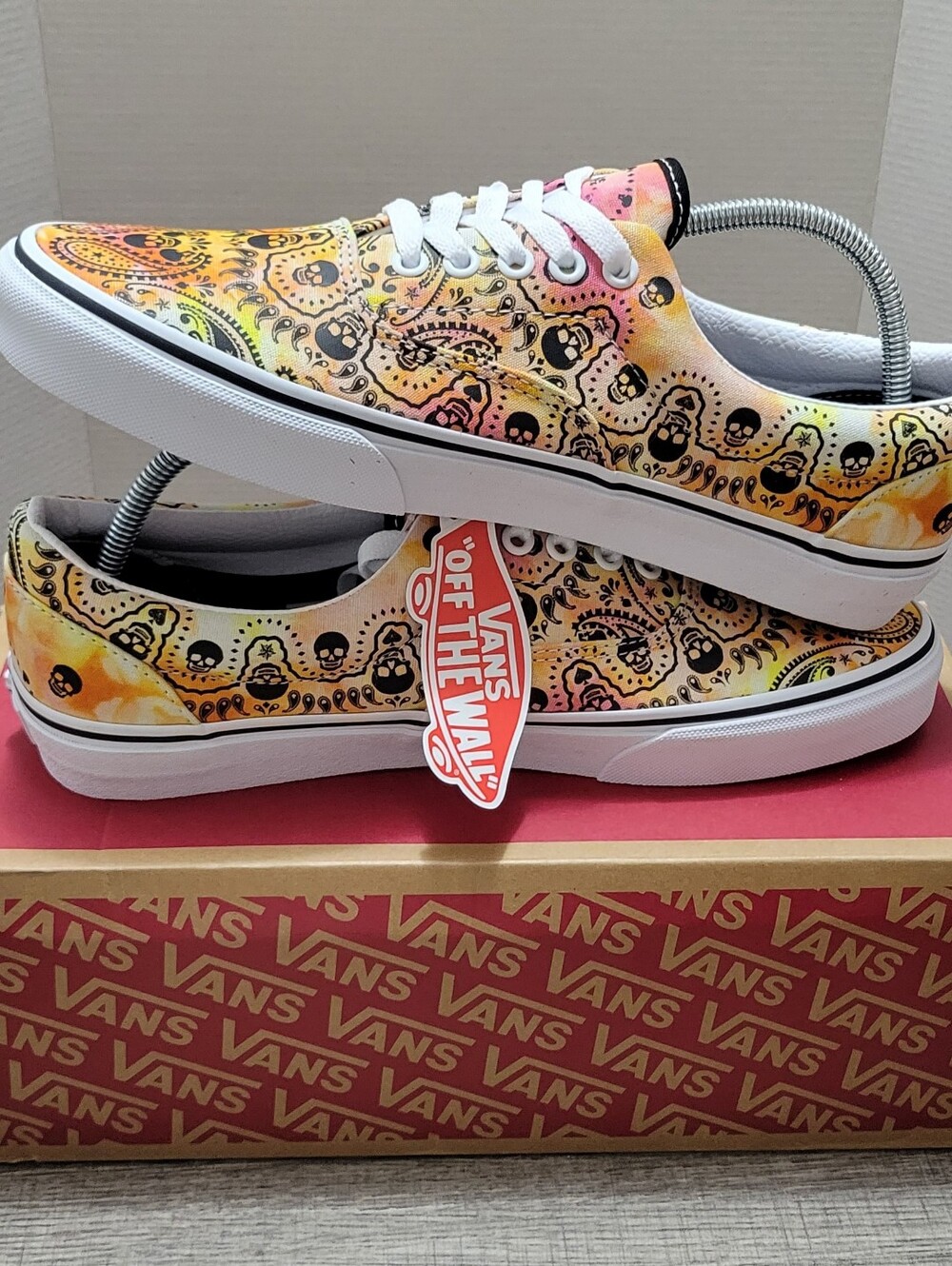 Vans Bandana Skull Print Sneakers Size 10